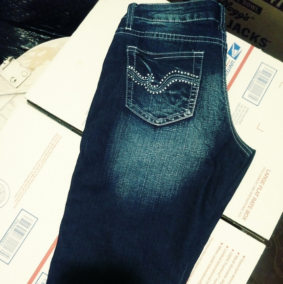 💝VIP DISTRESSED LADY JEAN SHORTS🎠 - Picture 6 of 8